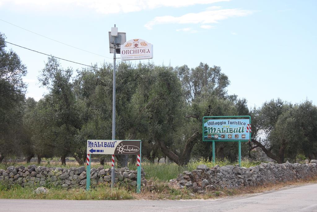 Villaggio Turistico Malibuu Мандурия Экстерьер фото