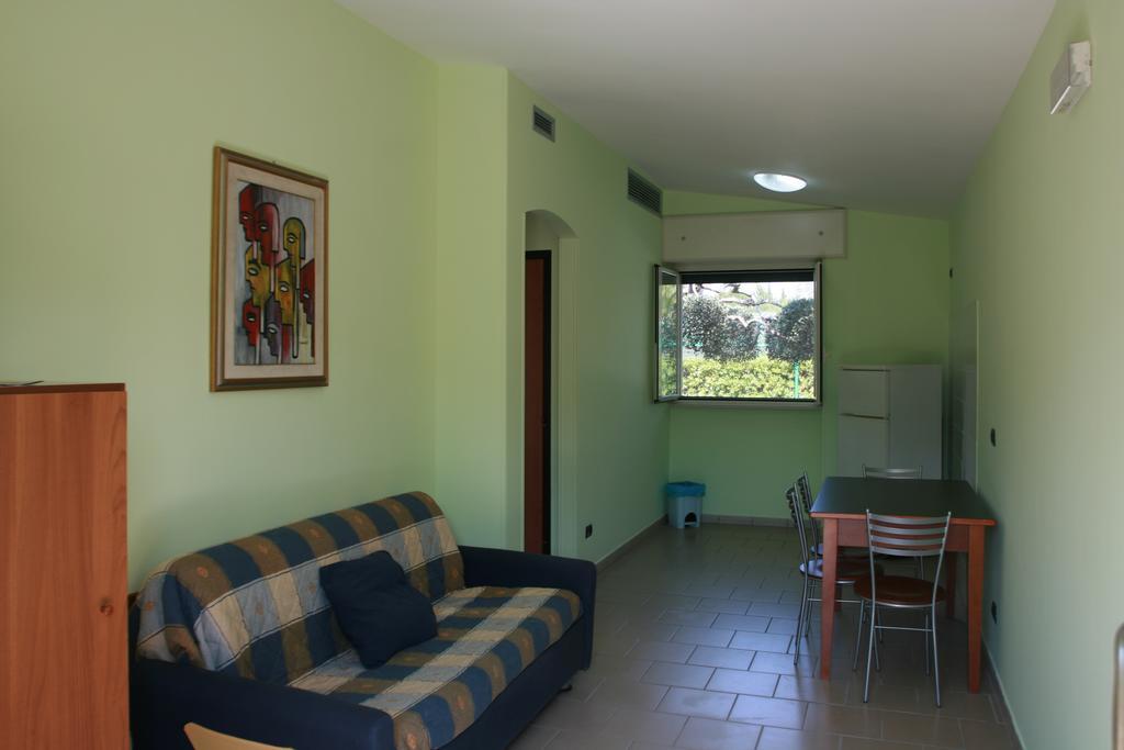 Villaggio Turistico Malibuu Мандурия Номер фото
