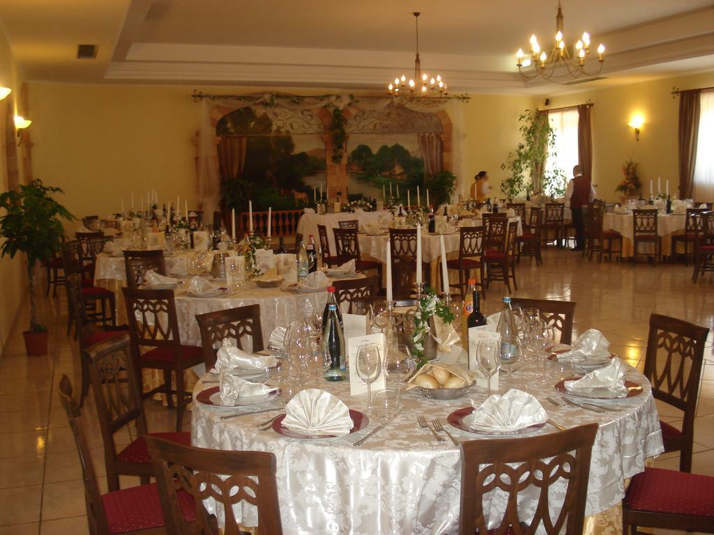 Villaggio Turistico Malibuu Мандурия Экстерьер фото